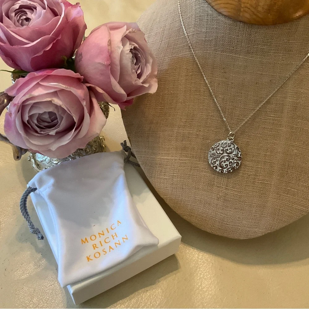 NEW MONICA RICH KOSANN Sterling Silver Round Floral Half Locket - Picture 4 of 4